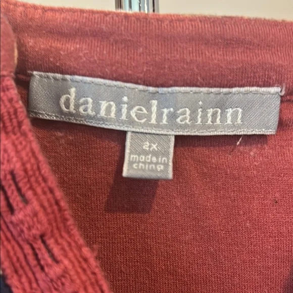 Daniel Rainn Red Cap Sleeve Pleated Blouse - Picture 3 of 3